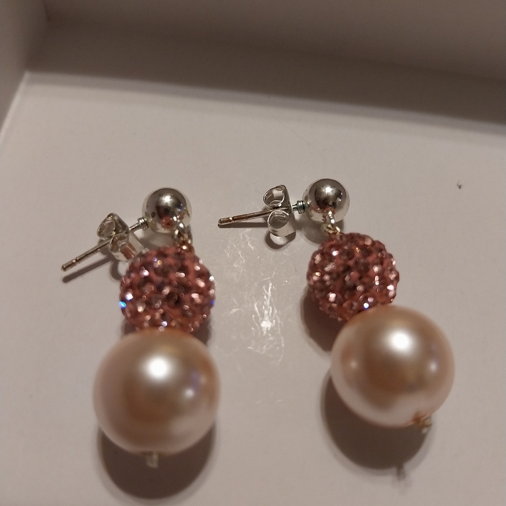 New beautiful faux pearl and pink glass earrings